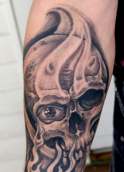 Tattoos swirly skull