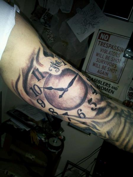 Tattoos - fiery clock. pink floyd sleeve - 65558