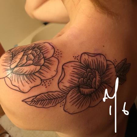 Tattoos - Lined Roses - 116802