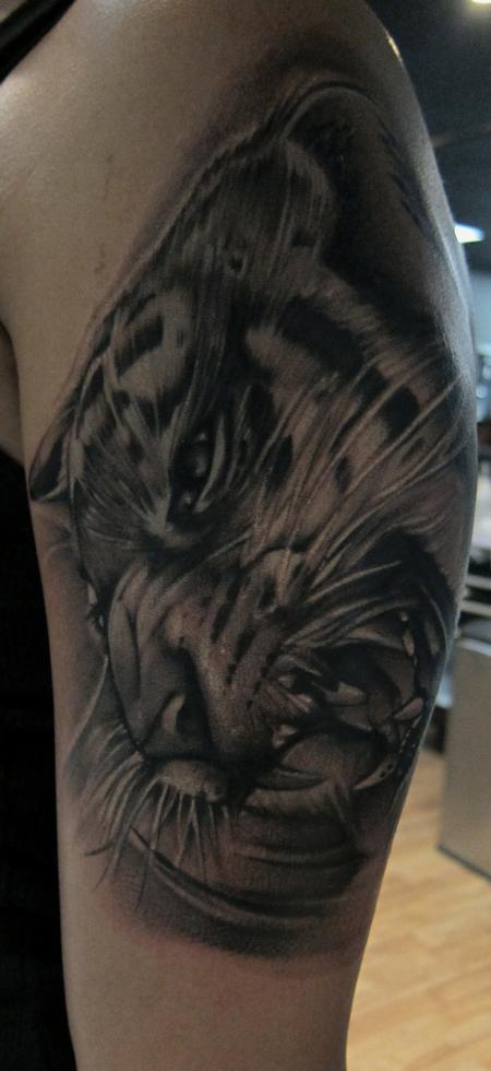 Mike Demasi - Black and gray tiger Portrait tattoo Mike DeMasi