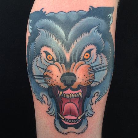 Tim Mcevoy - Traditional color wolf tattoo, Tim McEvoy Art Junkies Tattoo Hesperia 