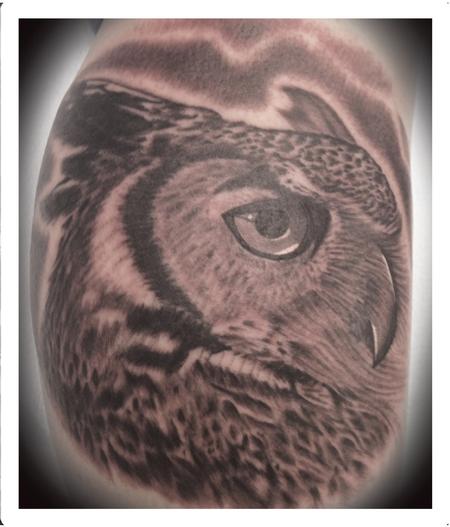 Scott Grosjean - Realistic black and gray owl tattoo. Scott Grosjean Art Junkies Tattoo 