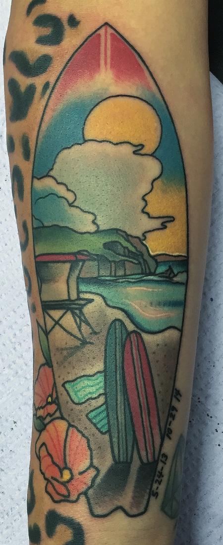 Gary Dunn - Traditional color surf board with ocean scene inside tattoo, Gary Dunn Art Junkies Tattoo