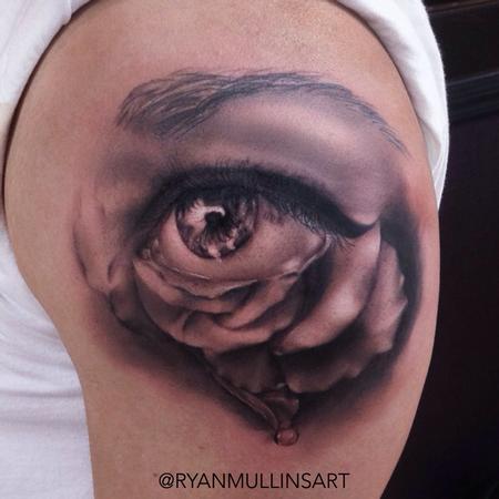 Tattoos - Realistic eye and rose - 95158