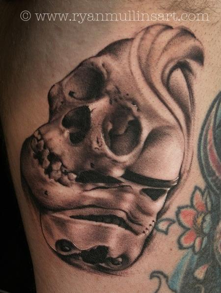Ryan Mullins - Black and gray stormtrooper with skull tattoo, Ryan Mullins Art Junkies tattoo