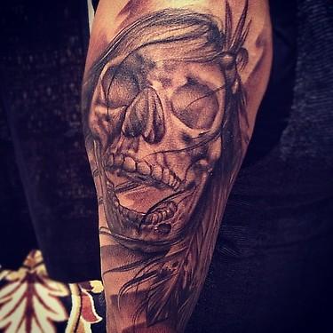 Big Gus - black and gray realistic skull tattoo, Big Gus Art Junkies Tattoos