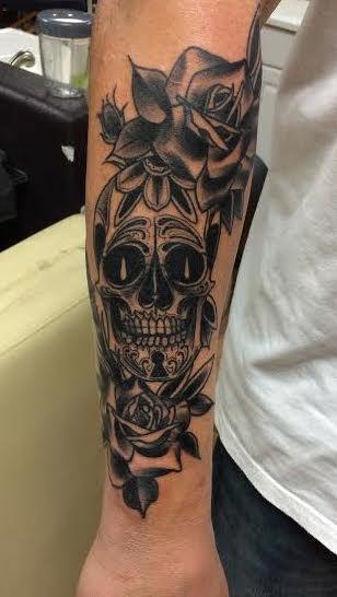 Mike Riedl - Traditional black and gray sugar skull with roses tattoo, Mike Riedl Art Junkies Tattoo