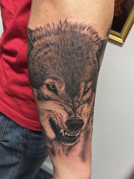 Bob Tyrrell - Snarling Wolf Tattoo