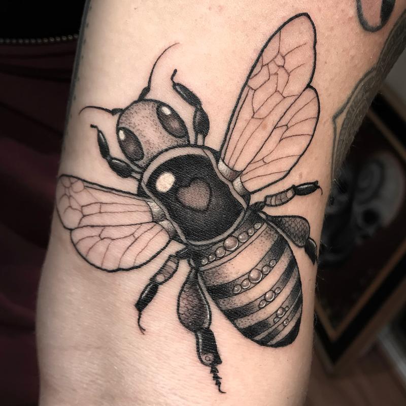 BLACK AND GREY BEEJEWELED BEE by Eddie Zavala Tattoos