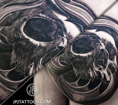 Tattoos - Skull Cross Zoom - 125563