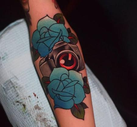 Tattoos - Camera w/roses - 128302