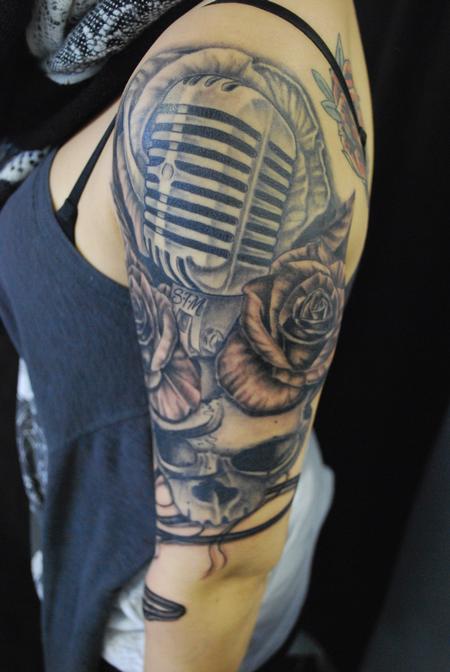 Tattoos - Skull Singer - 75601