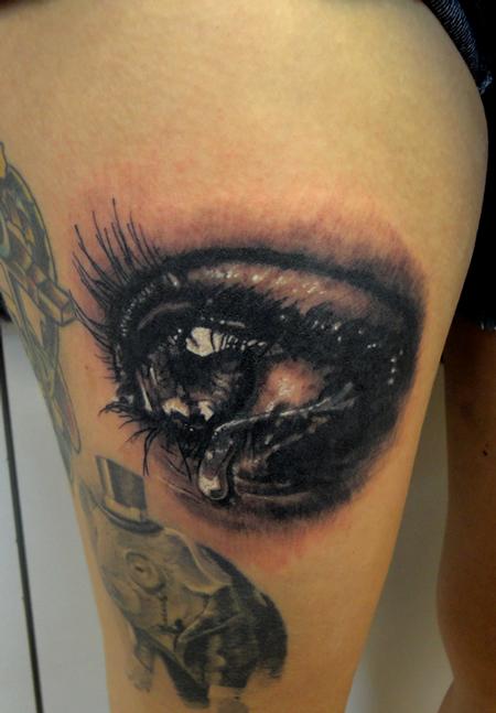 Tattoos - eyeball thigh ian robert mckown - 68922
