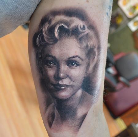 Tattoos - Young Marilyn portrait - 89207