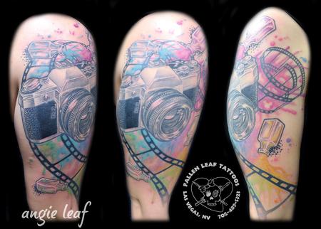 Angela Leaf - Classic camera watercolor tattoo