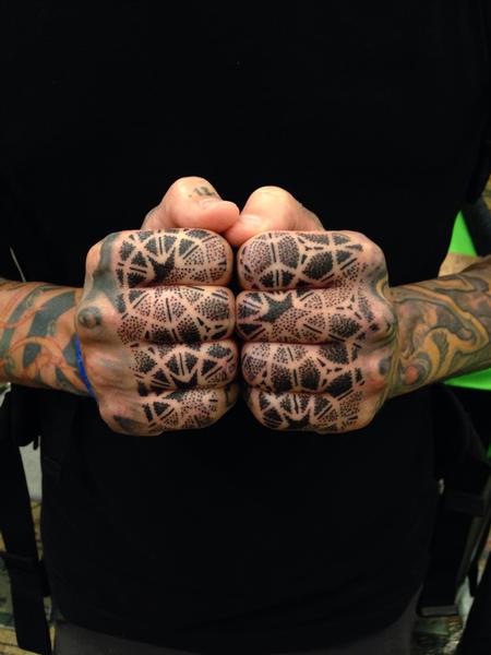 Tattoos - geckle fingers - 99959