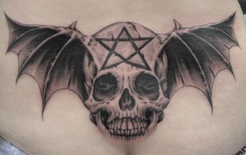 Ben Rettke - Tramp stamp skull