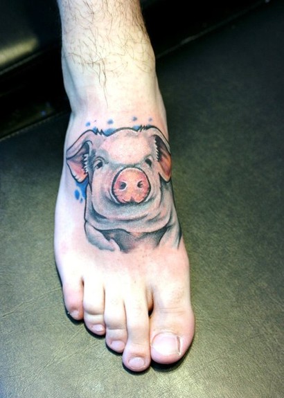 foot tattoo pig
