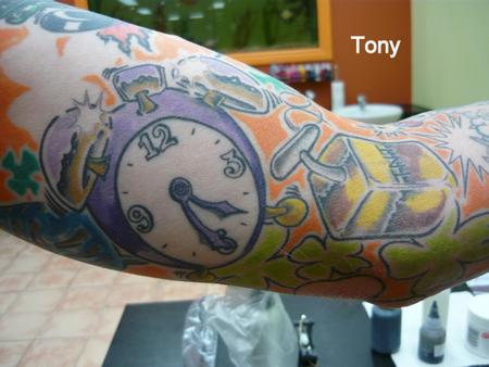 Looking for unique Tonz White Tattoos clock click to view large image