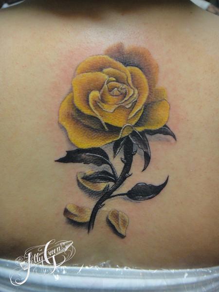 Looking for unique Kelly Green Tattoos yellow rose