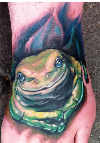 Katelyn Crane - Tree Frog Tattoo
