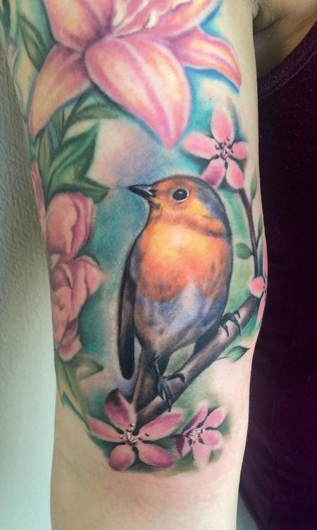 Robin on the arm Design Thumbnail