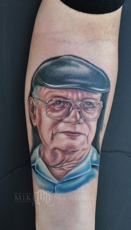 Mike DeVries - Color Portrait 