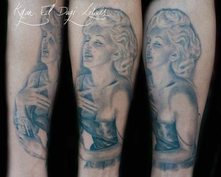 Tattoos - Marilyn Monroe portrait Channel no 5 - 89544