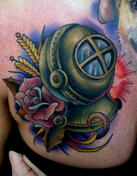 Jonathan Montalvo - diver helmet tattoo