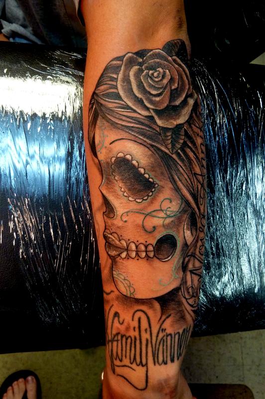 Mully Tattoo : Tattoos : Flower Rose : Day of the dead skull with rose