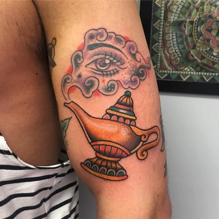 Tattoos - Lámpara Mágica Estilo Tradicional a Color - 127623