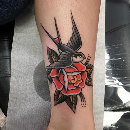 Tattoos - Golondrina y rosa tradi - 132936