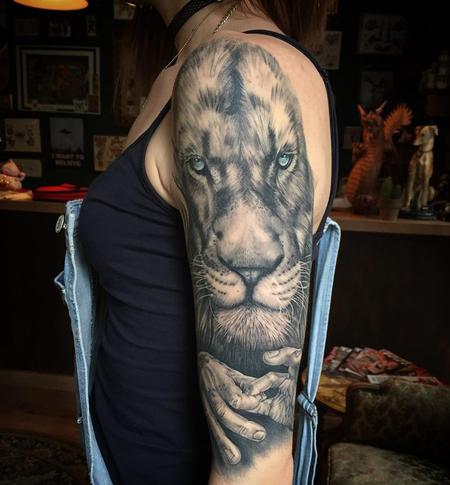 Tattoos - Lion and sign language - 133136