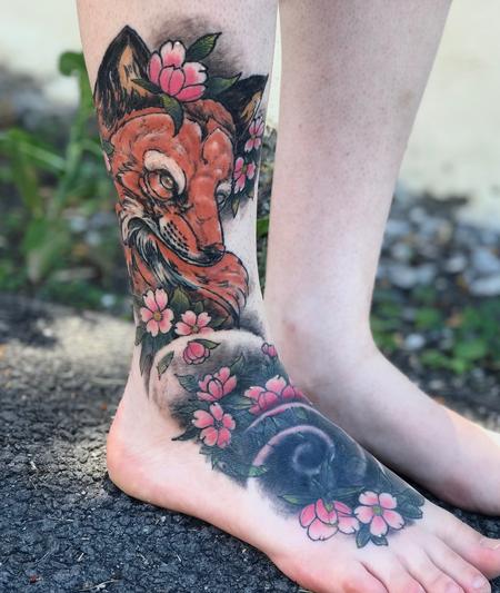 Greg Wald -  japanese-fox-flower-leg-tattoo