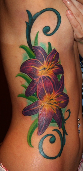 Tattoos Femine side flower