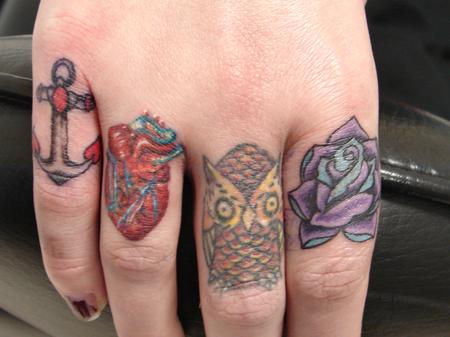 tattoos on fingers for women
