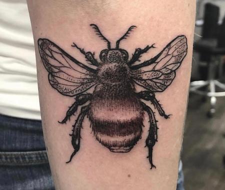 Tattoos - Blackwork Bee - 133187