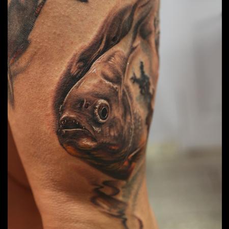 Tattoos - Piranha FreeHand - 102253