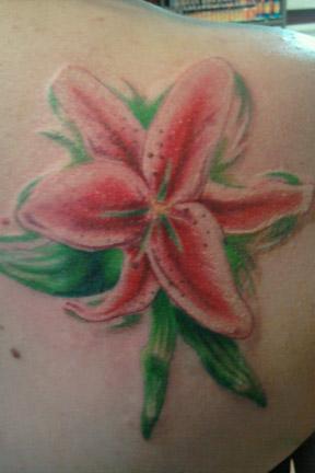 Aran Campas - tiger lily tattoo