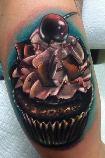 Tattoos - Cupcake on inner arm - 80022