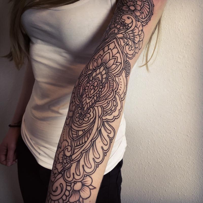 henna inspired line work by laura jade tattoonow henna inspired line work by laura jade tattoonow