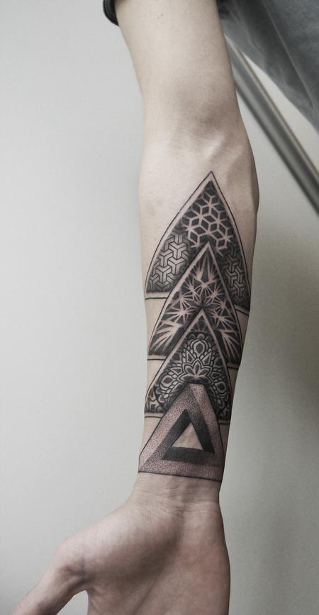 Obi - dotwork geometric forearm tattoo