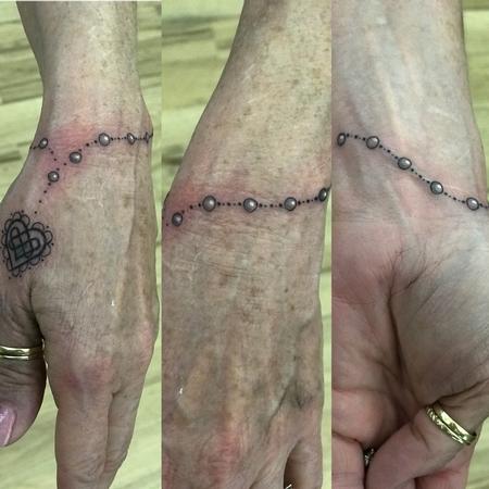 Tattoos - Delicate_black_and_grey_bracelet - 131011