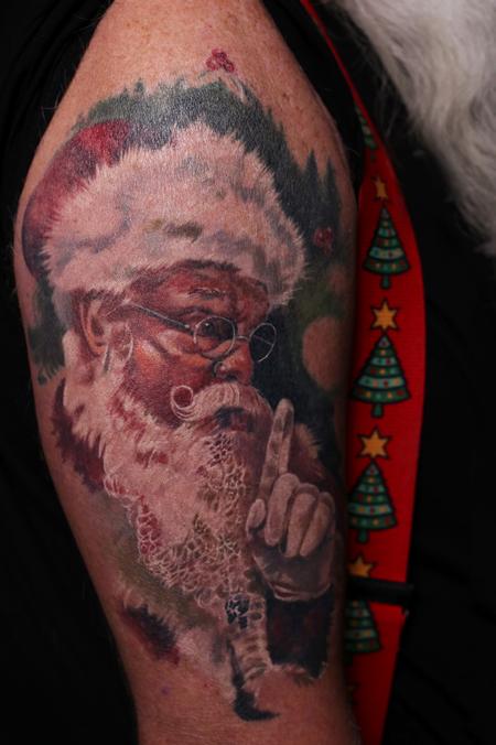 Gabriel Tenneson - Santa Claus Half Sleeve