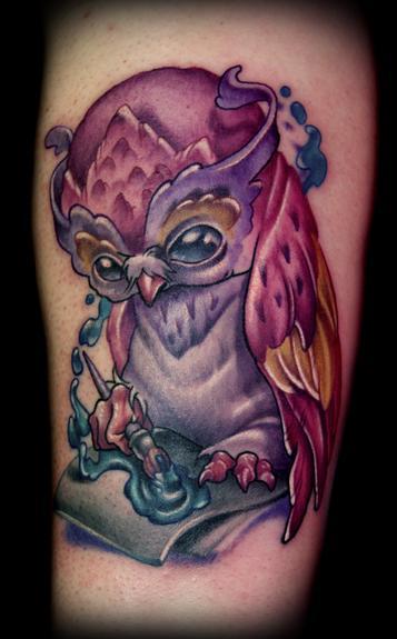 A lot of people like to use owl tattoos that are a bit on the cute side 