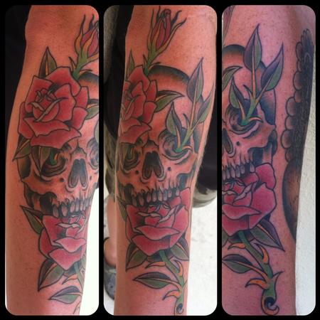Dan Berk - Skull with roses
