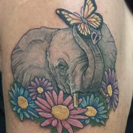Elephant with butterfly and daisies Design Thumbnail
