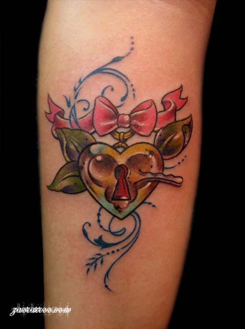 Muriel Zao - Heart Locket Tattoo