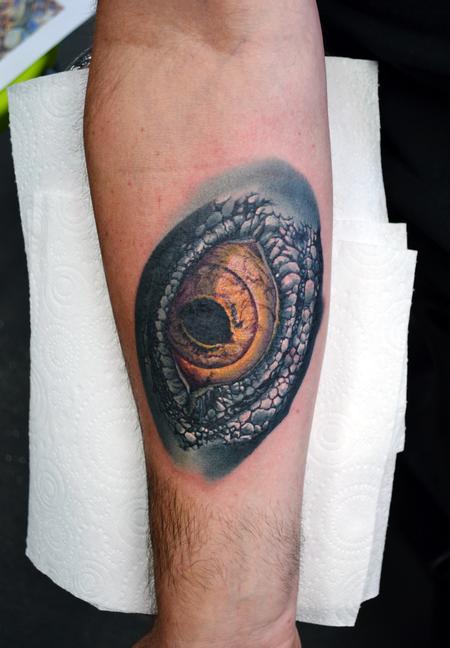 Alan Aldred - Reptile / Dragon Eye Tattoo