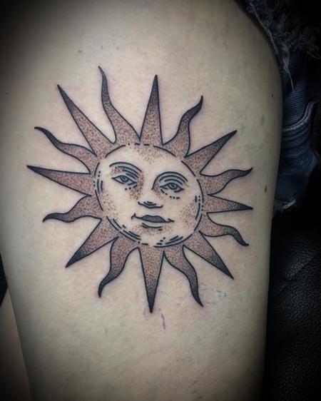 Tattoos - Dot work sun - 133007